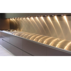 Firkantet stænkplade i stål - 120x40